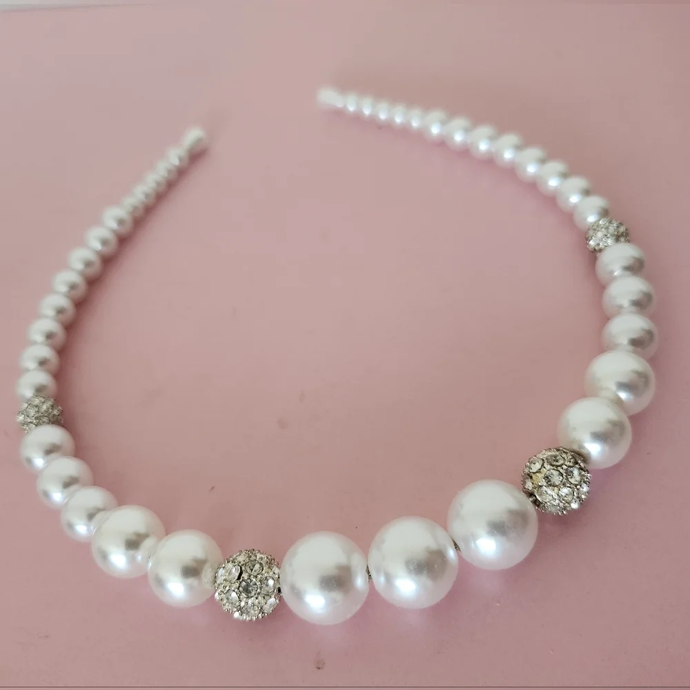 NWOT Elegant Pearl and Rhinestone Headband